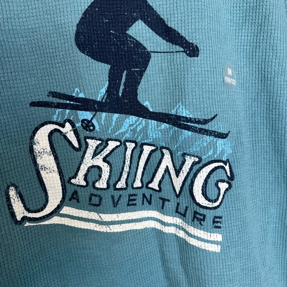 2 Boy shirts - Picture 10 of 10